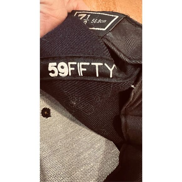 New York Yankees 59Fifty Official Baseball Cap Hat  Size 7 1/8 - Picture 7 of 10